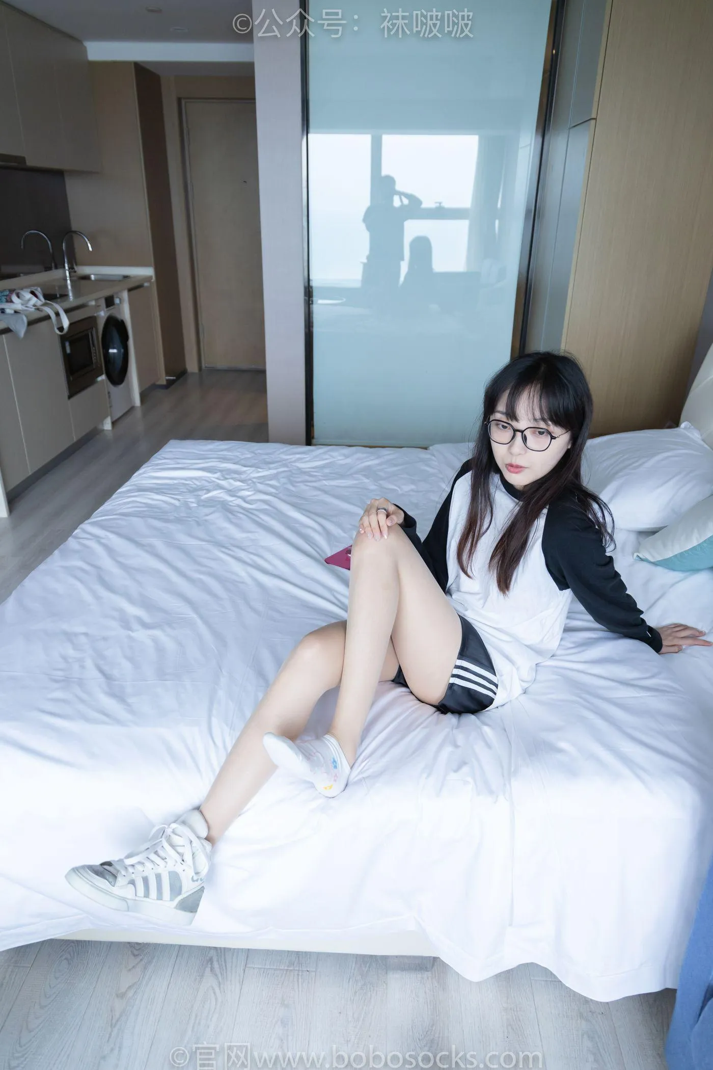 [BoBoSocks袜啵啵]NO.015 稚予-阿迪板鞋、白色短棉袜、肉丝 [135P]插图8
